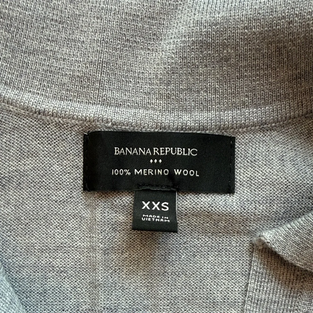 Banana Republic 100% Merino Wool Gray Collared Sweater Size XXS C25-013